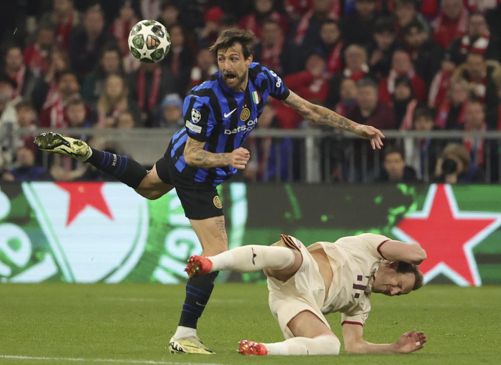 与4结缘，多特5轮欧冠联赛有4轮打入4球，剩下1轮被曼城进4球（与“4”难解缘：多特欧冠5战有4场各入4球，唯独对曼城被灌4球）