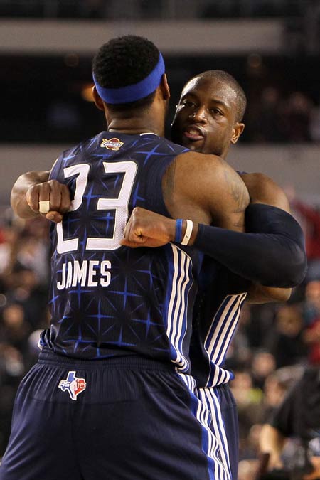 马丁内斯：C罗没有暴力行为，他只是想摆脱防守他的人（马丁内斯称C罗无暴力举动，仅为摆脱防守者）