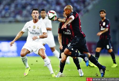 一周内两战同一对手！AC米兰先赢后输出局，防守进攻问题暴露！（一周两战同敌！AC米兰先胜后出局，攻防短板尽显）