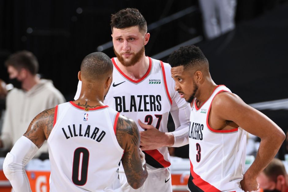 冠军收割机！梅西生涯48冠位居足坛历史头名，阿尔维斯第二（梅西48冠登顶足坛史上第一，阿尔维斯屈居第二）