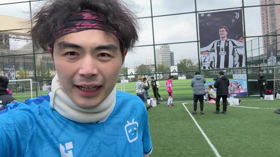 希勒预测第18轮英超联赛比赛结果：曼城，利物浦，阿森纳均获胜（希勒看好英超第18轮：曼城、利物浦、阿森纳齐取三分）