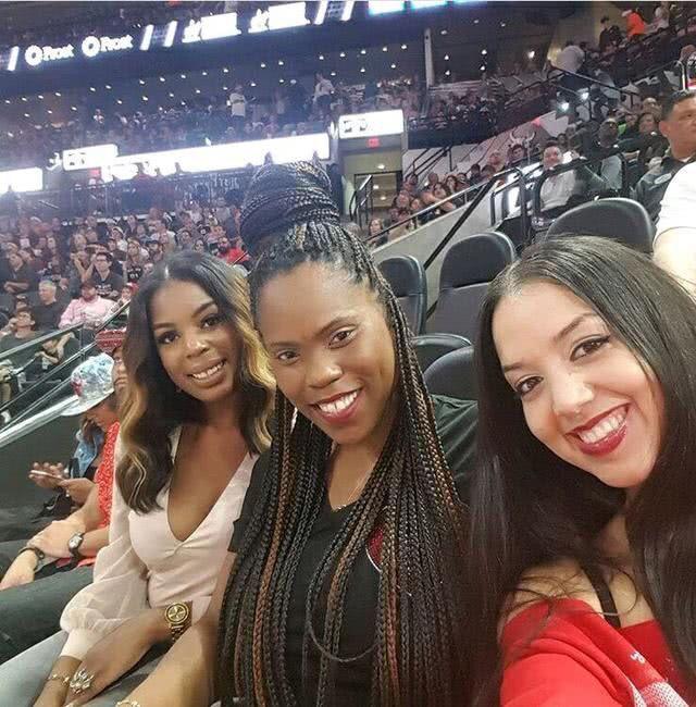 意杯战报：德容恩、帕萨利奇建功，亚特兰大4-0十人热那亚（意大利杯战报：德容恩、帕萨利奇破门，亚特兰大4-0大胜十人热那亚）