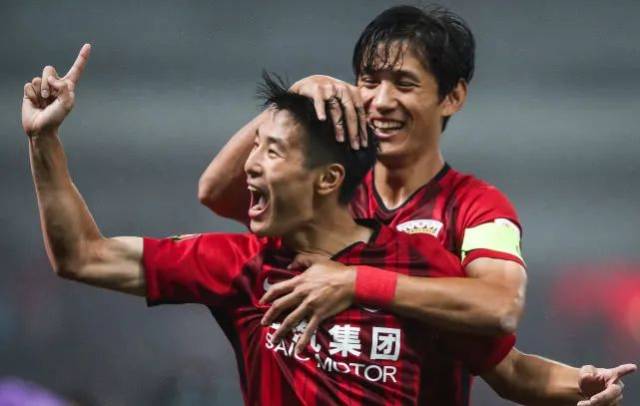 马特拉齐：我心中的第一永远是穆帅，他是最有魅力的人之一（马特拉齐：穆帅在我心中始终排第一，他魅力非凡）