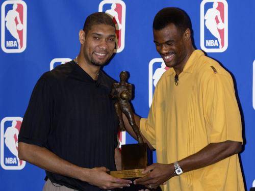 【壁纸】——佩德里 的舌头（佩德里吐舌瞬间壁纸）