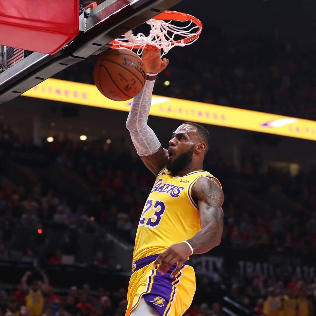 经济观察报：有关方面对国足洋帅年薪心理标准只有150万美元（经济观察报：相关方面对国足外籍主帅年薪预期仅150万美元）